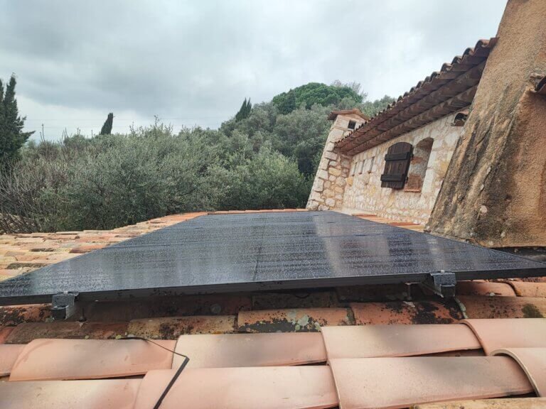 Installation de panneaux solaires résidentielle à Cabris