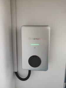 borne de recharge Enphase