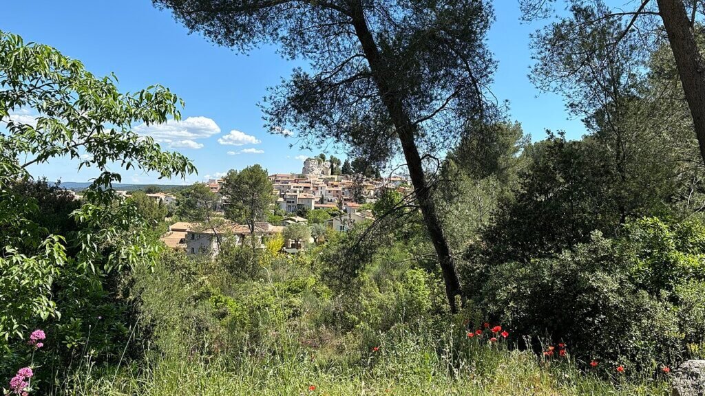 Bouc-Bel-Air vu depuis le chemin des Lys, Bouches-du-Rhône