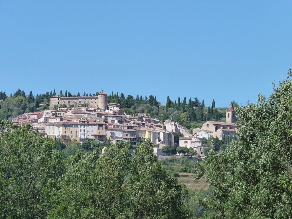 Village perché de Callian dans le Var